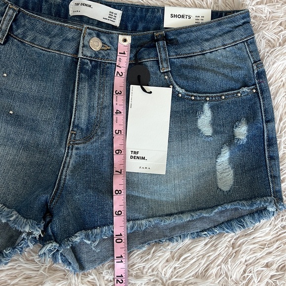 New with tags embellished jean shorts - Picture 4 of 9